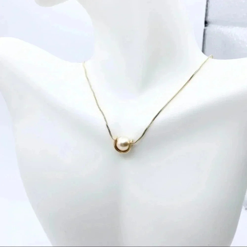 DAINTY Single Pearl Floating Necklace, Pearl Necklace, Gold Plated Neckl… - Picture 4 of 7
